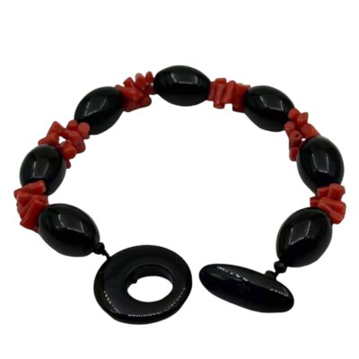 Bracciale in onice e corallo