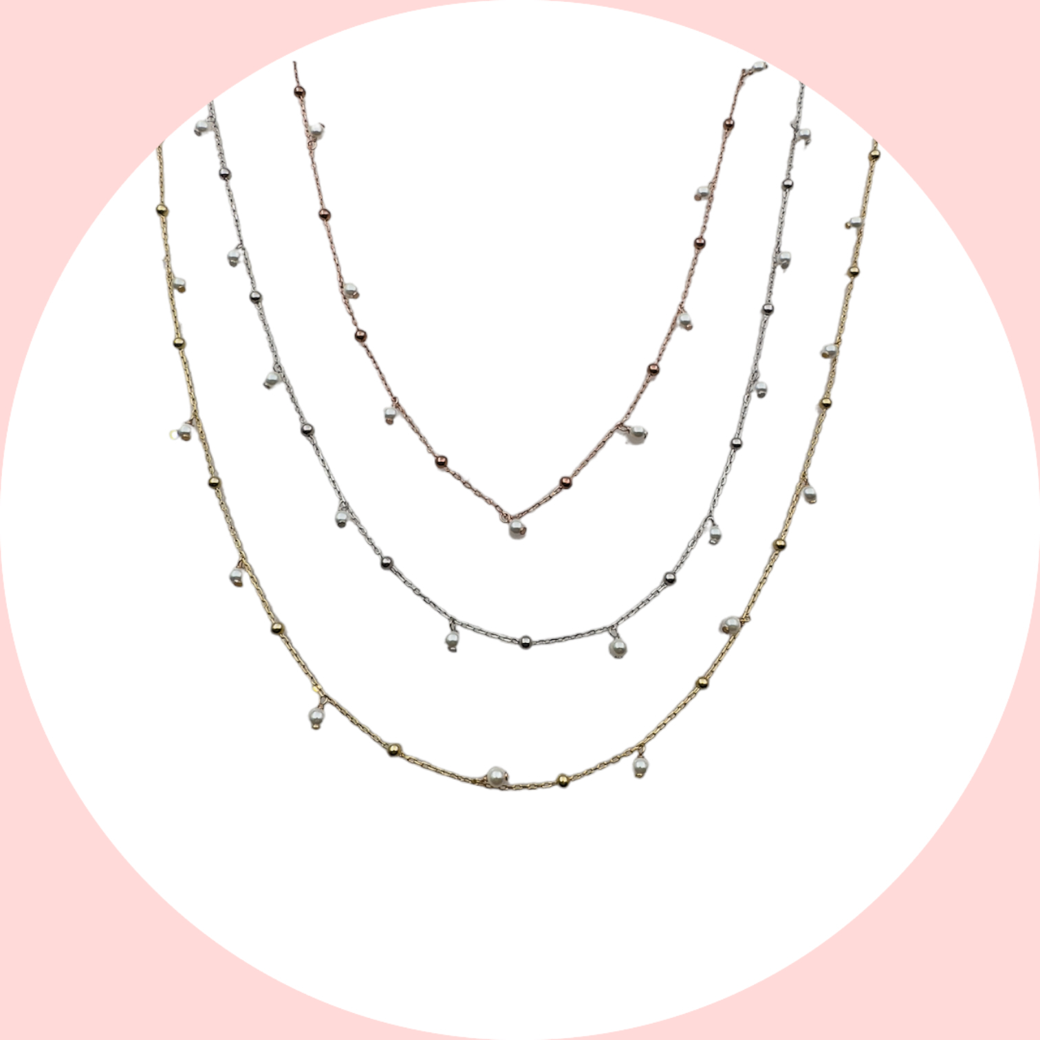 Collana con ciondolini di perle