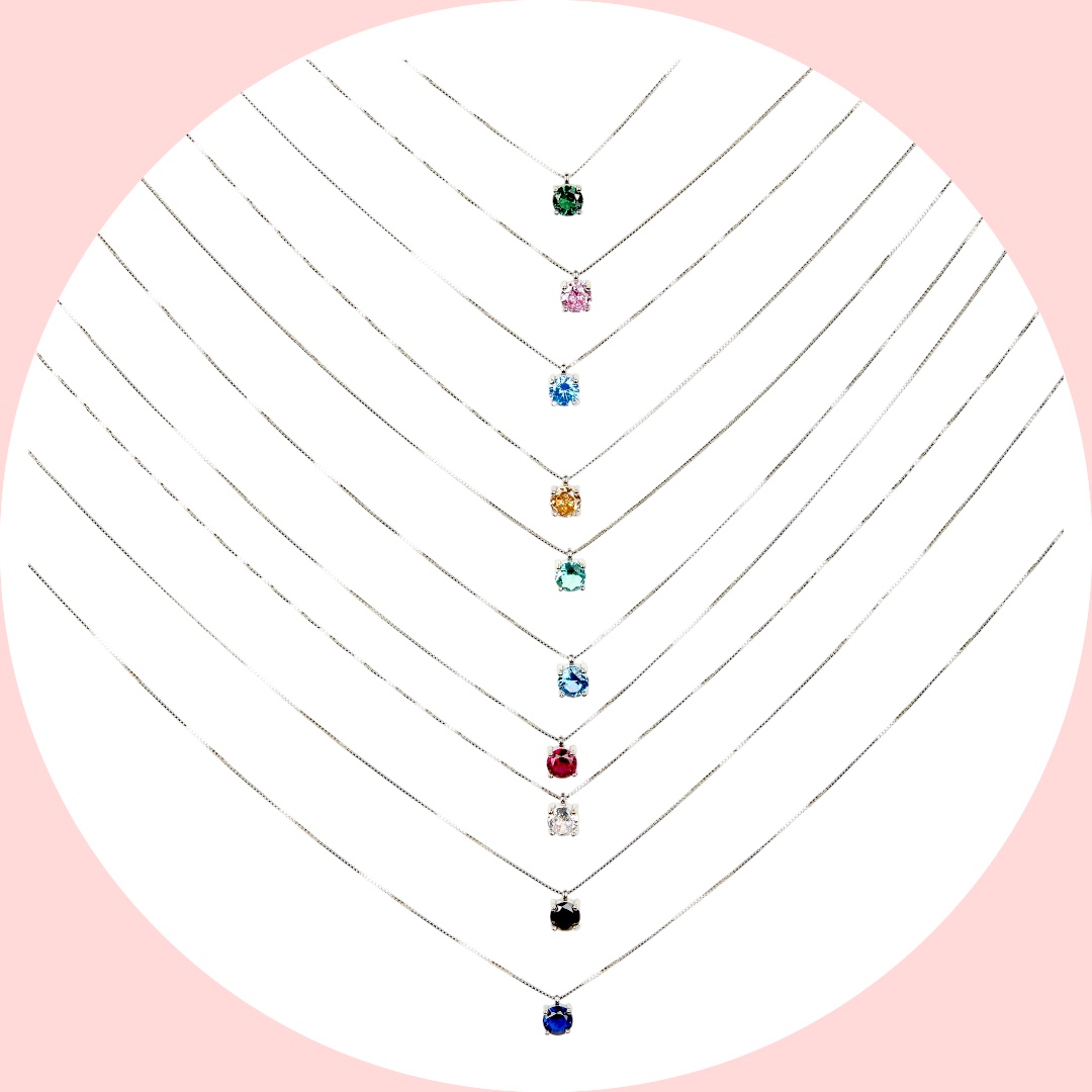 Collana con punto luce colorato