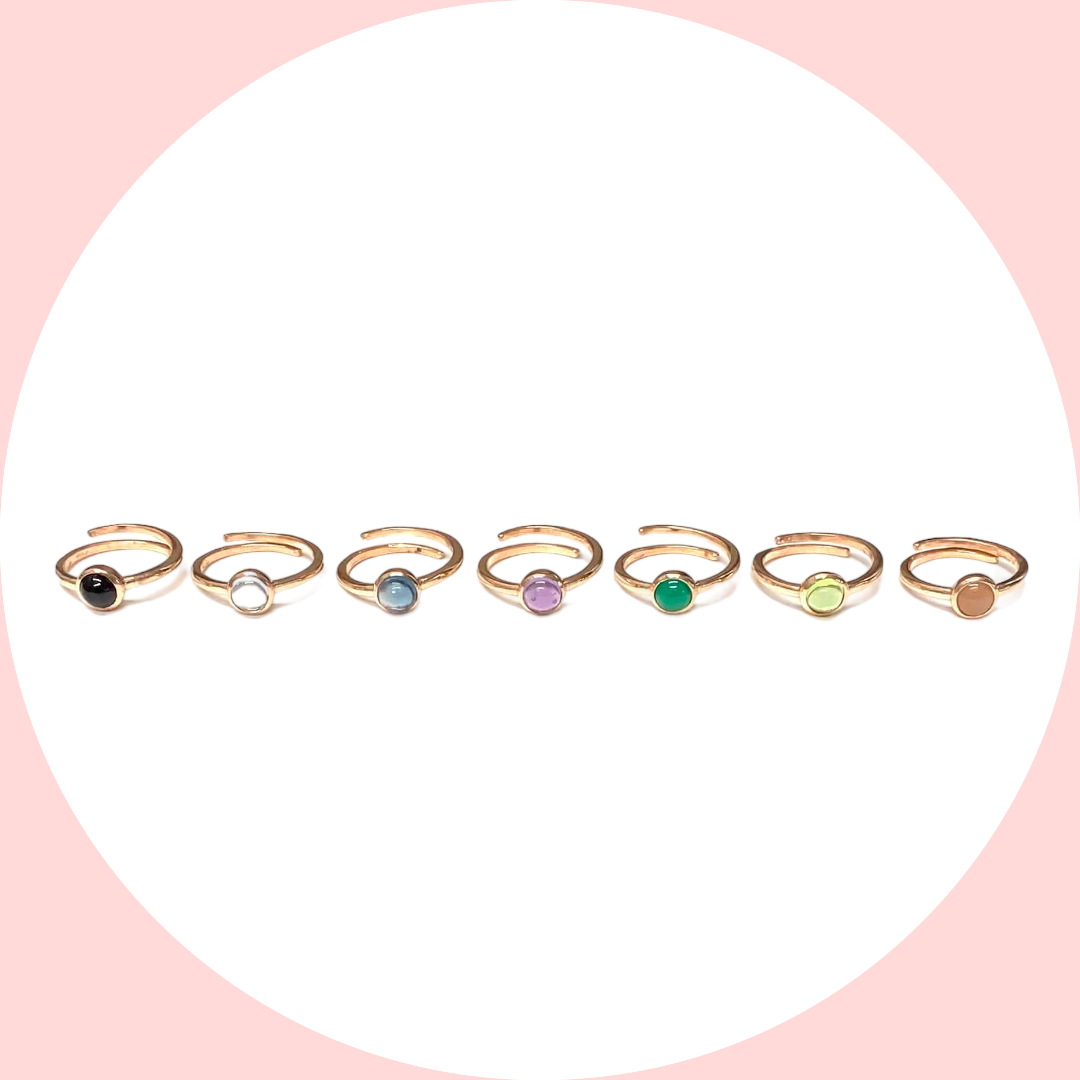 Anello con pietra naturale cabochon