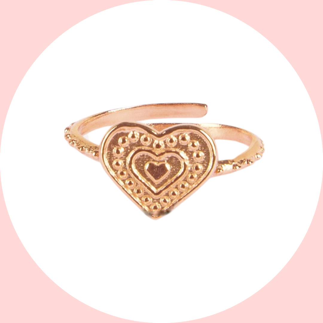 Anello con cuore etnico